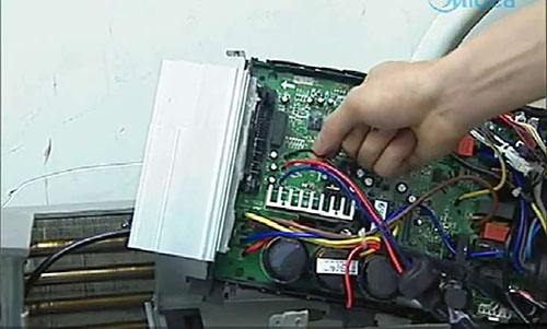 新荣美的空调电话是多少